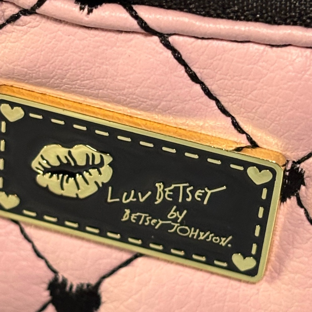 NWT Betsey Johnson Pink Quilted Black Heart Shoulder Bag Crossbody - Picture 10 of 14